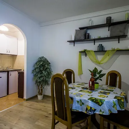 Alma Apartman * Szekszárd