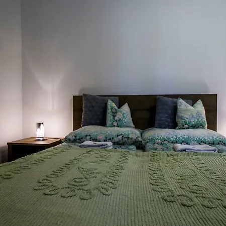 Alma Apartman *